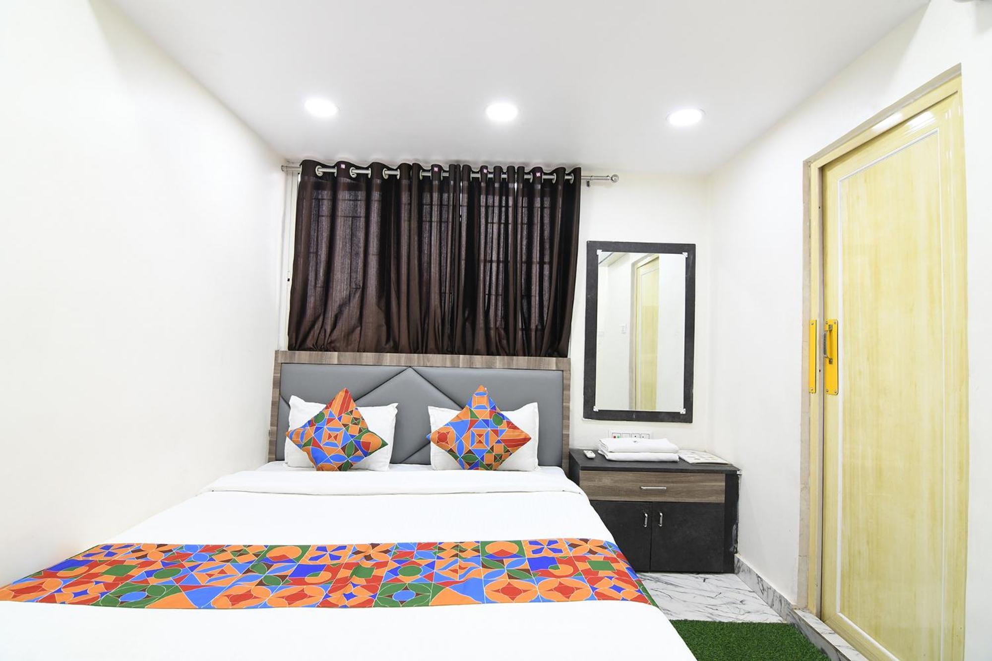 Fabexpress Sr Royale - Nr Sealdah Station Otel Kalküta Dış mekan fotoğraf