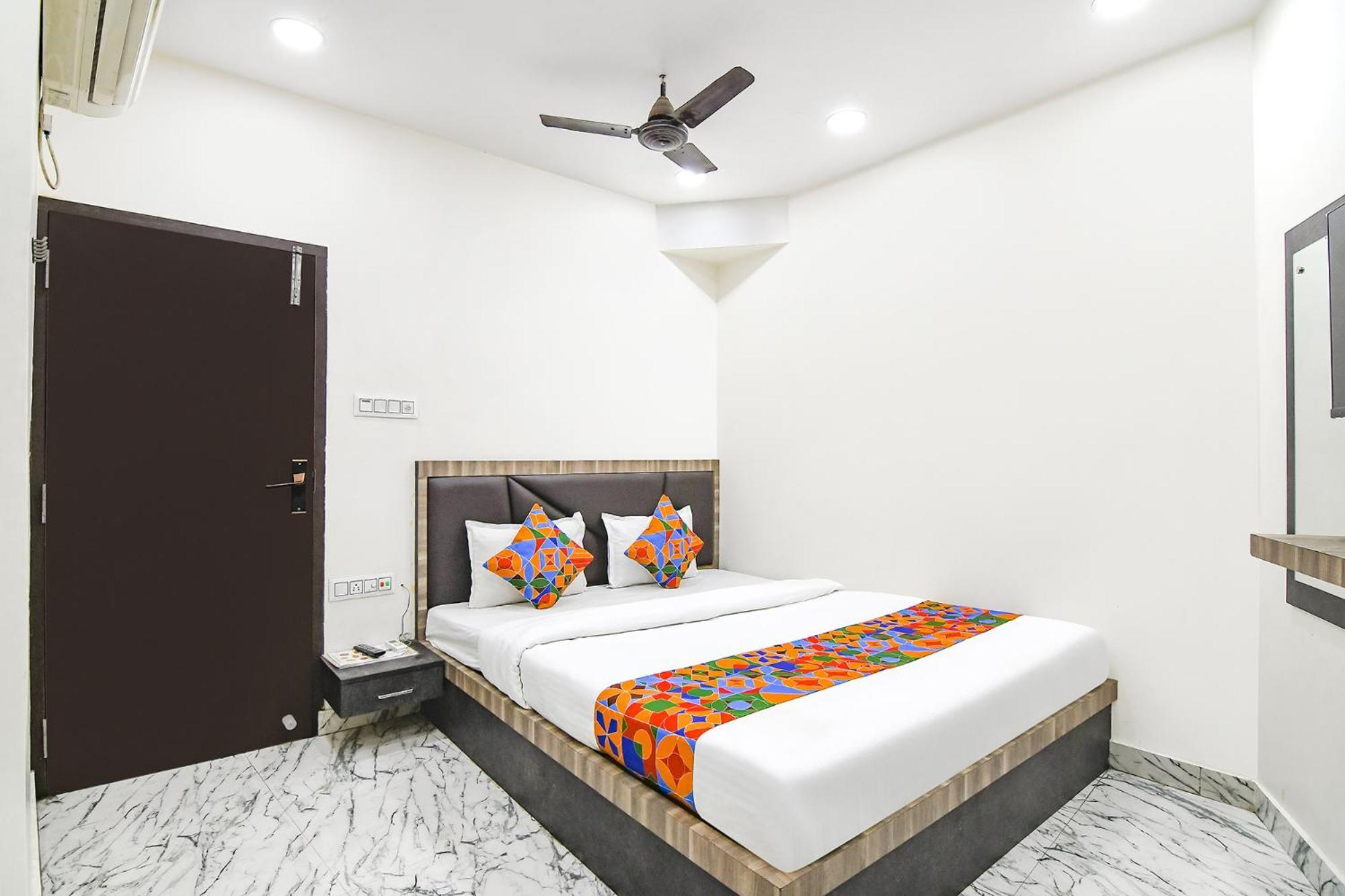 Fabexpress Sr Royale - Nr Sealdah Station Otel Kalküta Dış mekan fotoğraf