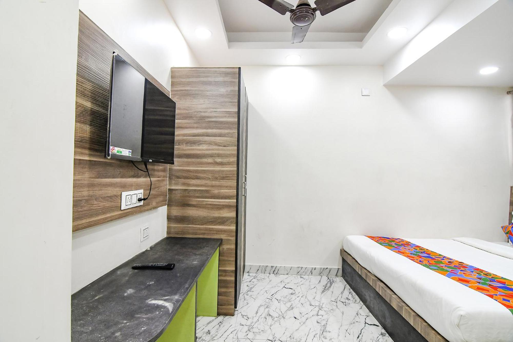 Fabexpress Sr Royale - Nr Sealdah Station Otel Kalküta Dış mekan fotoğraf