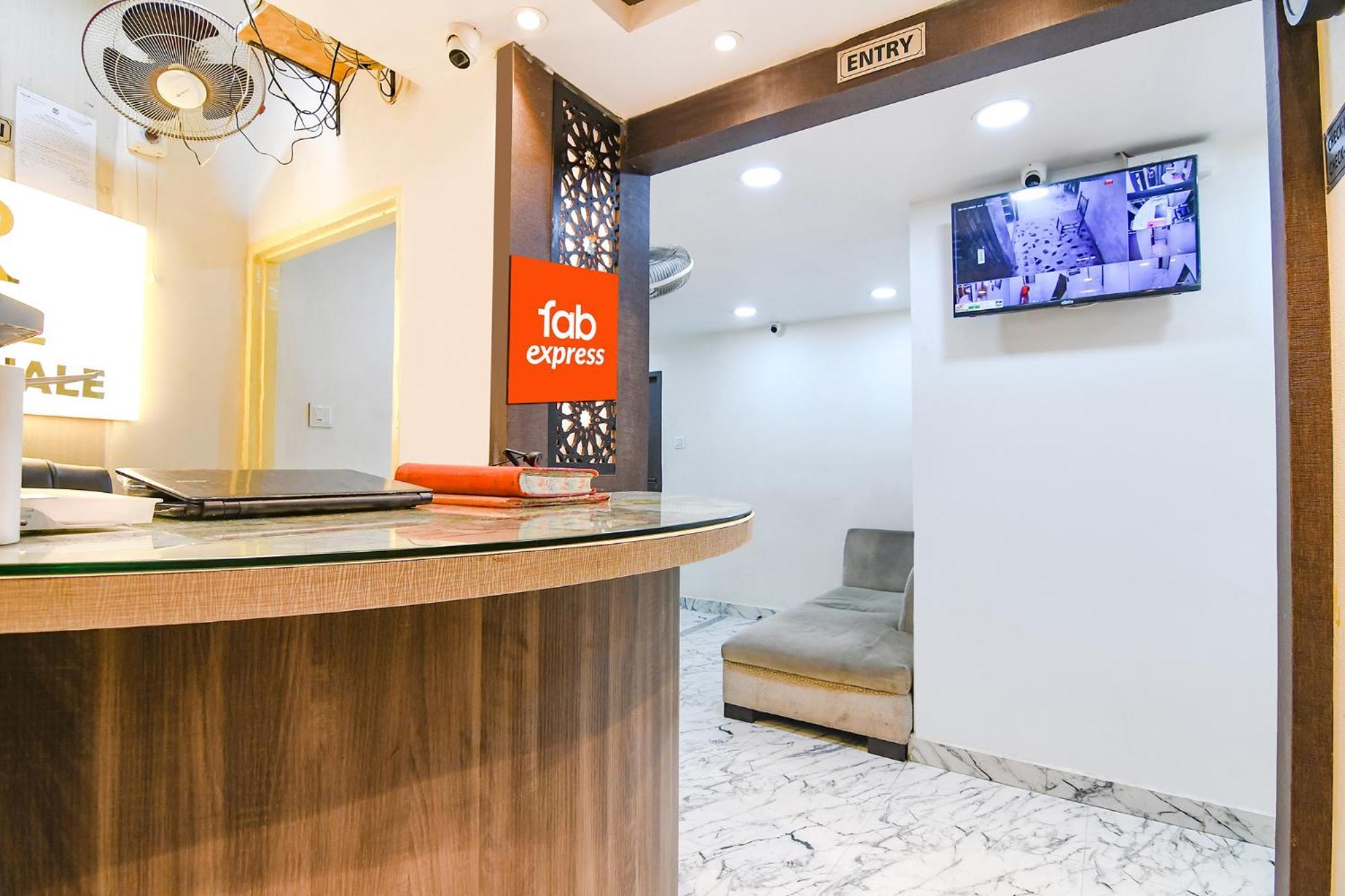 Fabexpress Sr Royale - Nr Sealdah Station Otel Kalküta Dış mekan fotoğraf