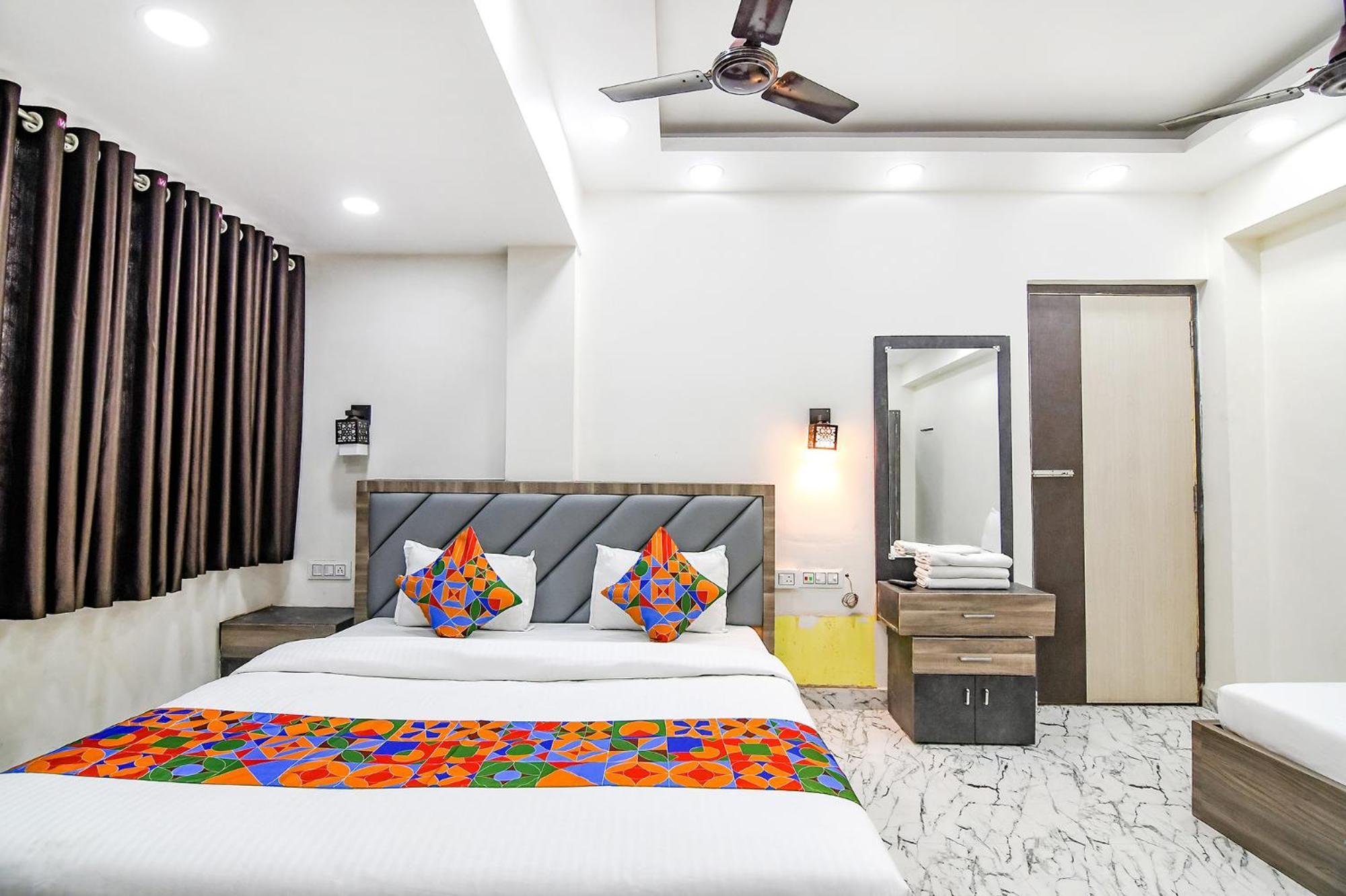 Fabexpress Sr Royale - Nr Sealdah Station Otel Kalküta Dış mekan fotoğraf
