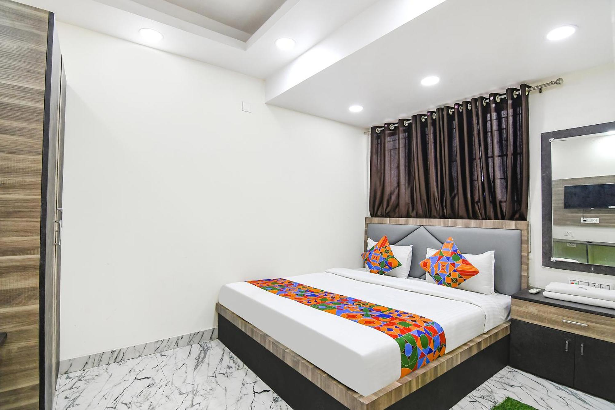 Fabexpress Sr Royale - Nr Sealdah Station Otel Kalküta Dış mekan fotoğraf